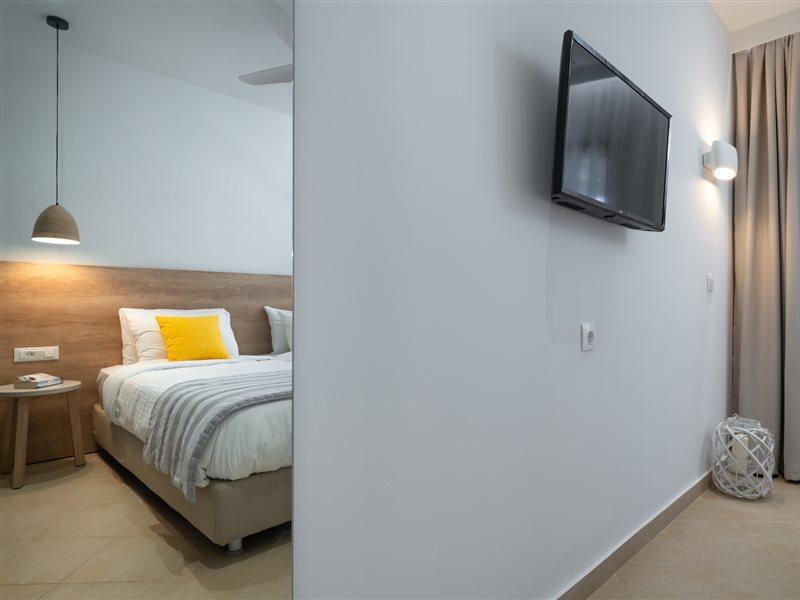 Karavos Apartments Ахарави Екстериор снимка