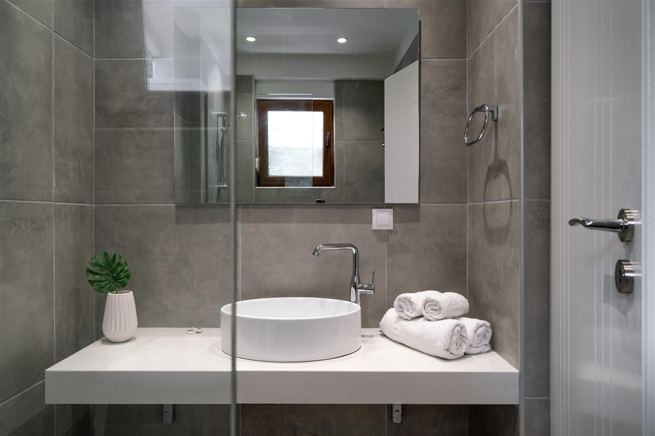 Karavos Apartments Ахарави Екстериор снимка